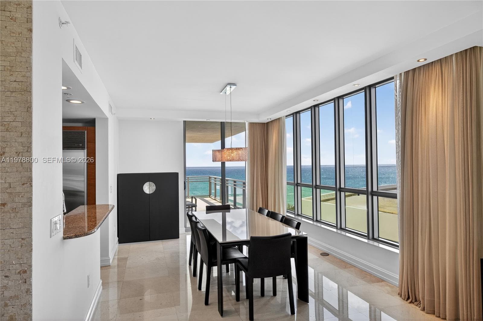 3535 Ocean Dr 905 photo 23