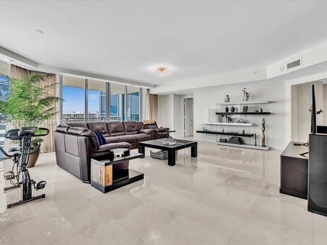 3535 Ocean Dr 905 photo 9