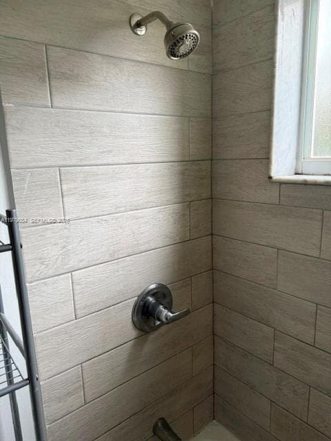 2430 NE 135th St 102 photo 23