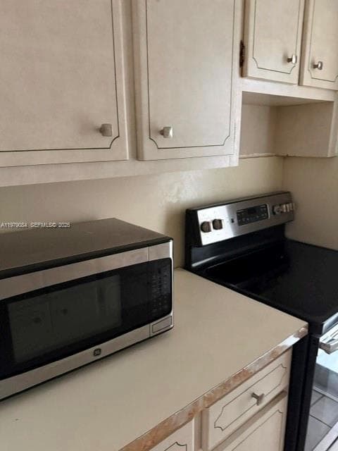 2430 NE 135th St 102 photo 6