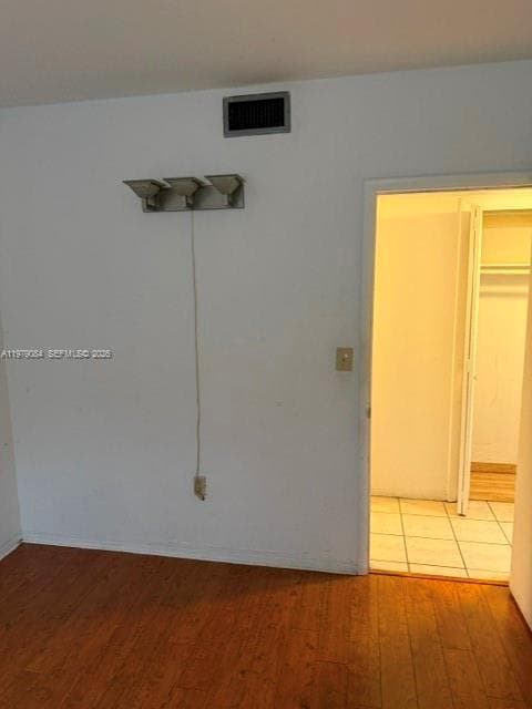 2430 NE 135th St 102 photo 17