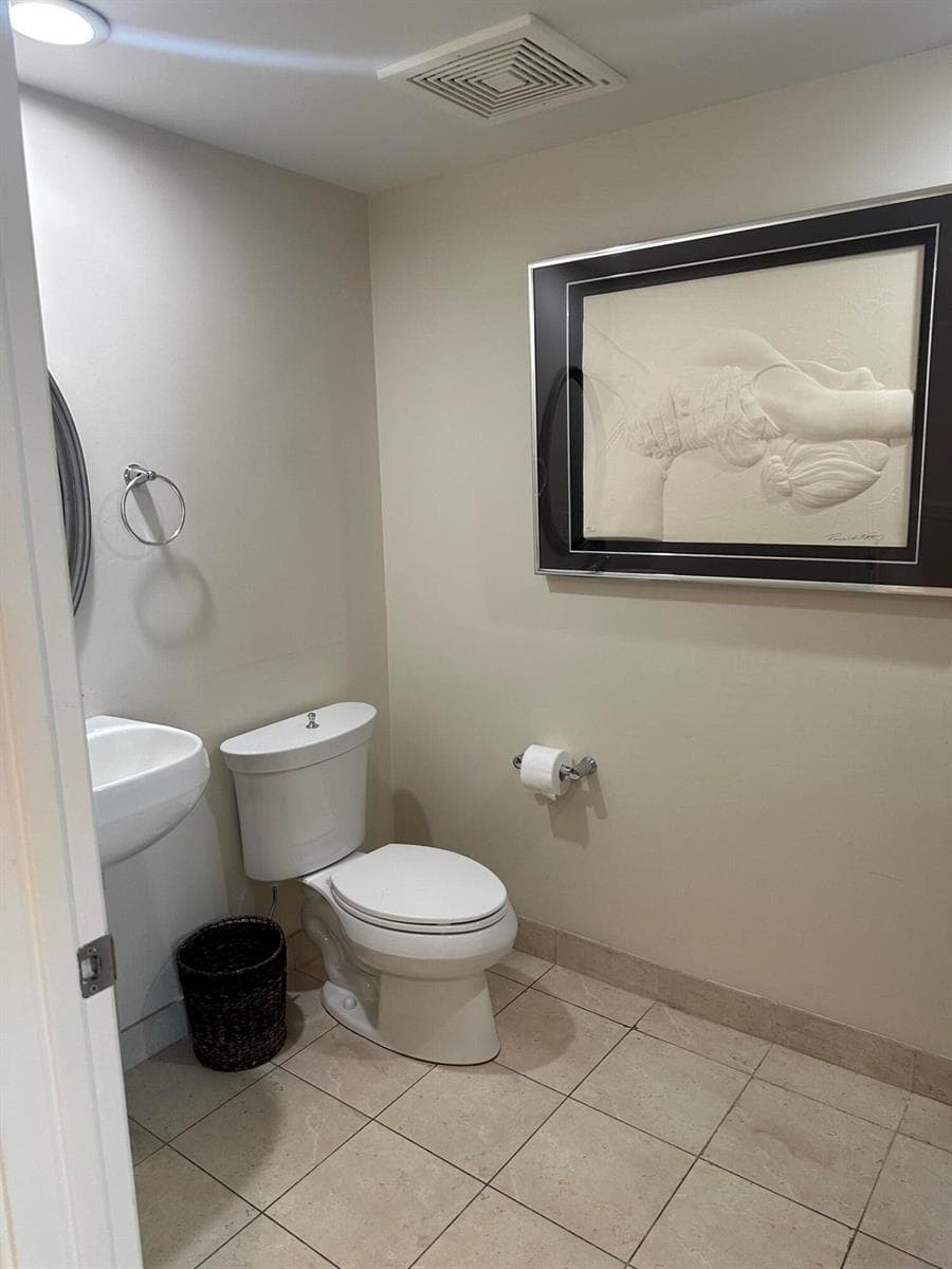 610 W Las Olas Boulevard 517 photo 7