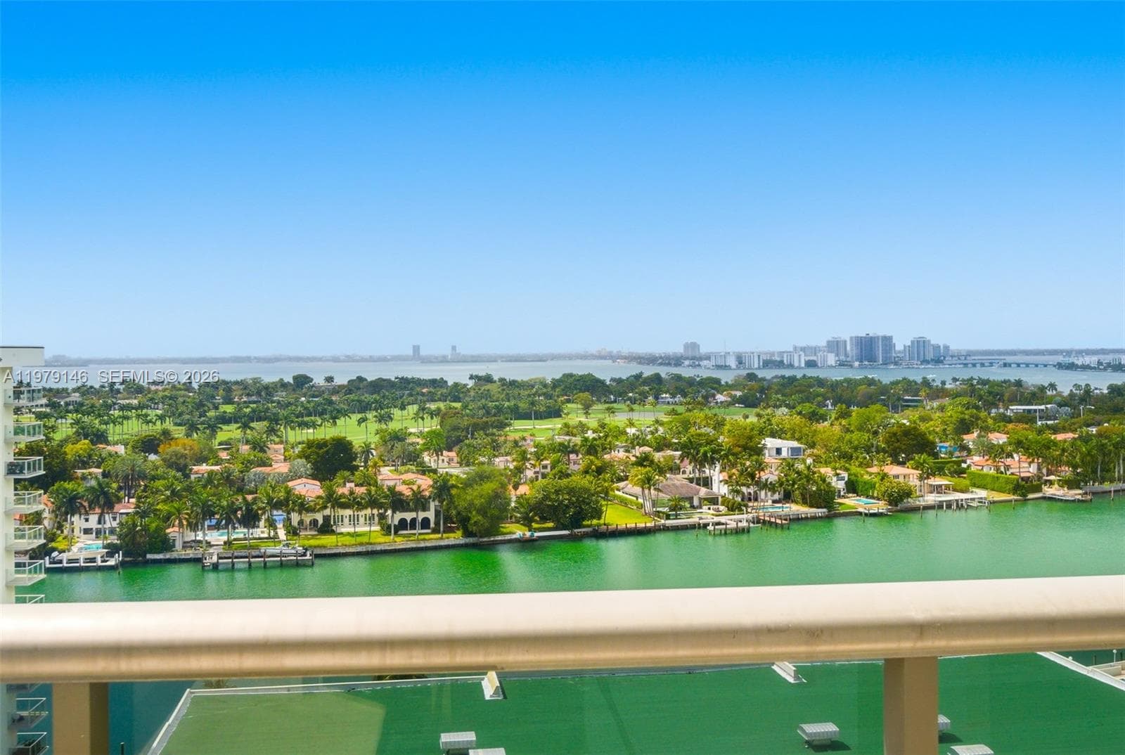 5801 Collins Ave PH1600 photo 12