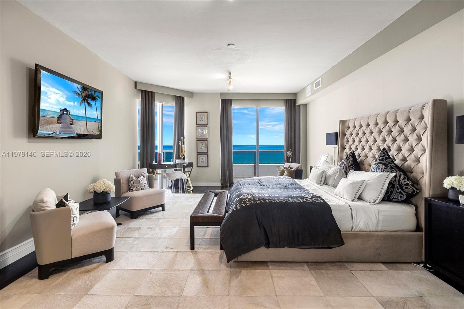 5801 Collins Ave PH1600 photo 9