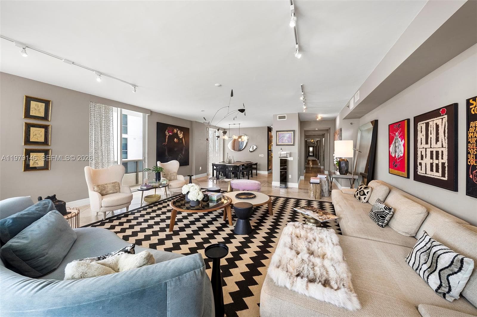 5801 Collins Ave PH1600 photo 25