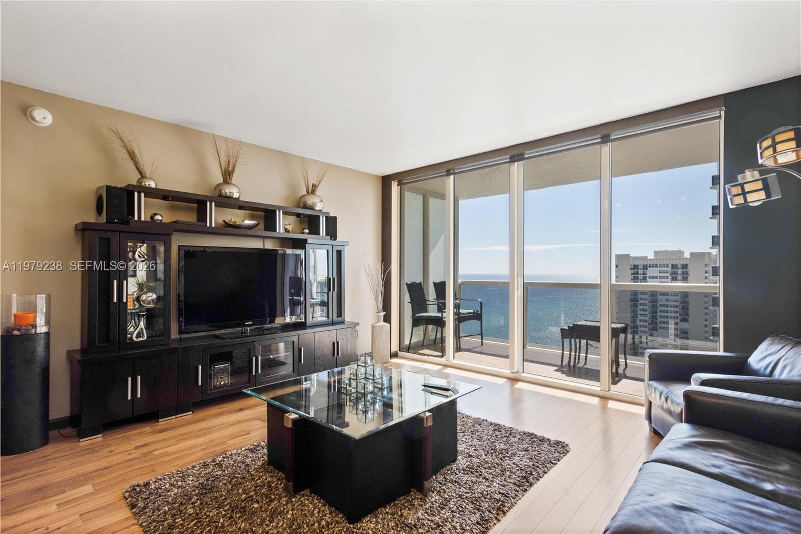 1830 S Ocean Dr 2105 photo 2