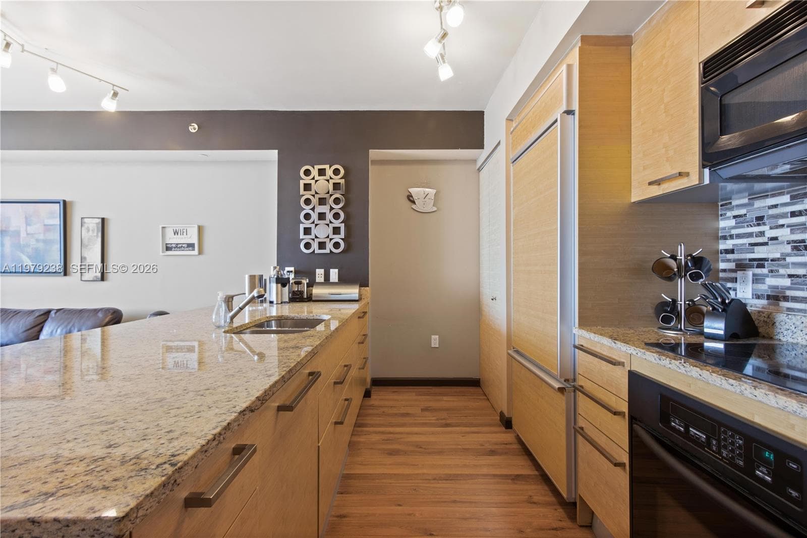 1830 S Ocean Dr 2105 photo 8