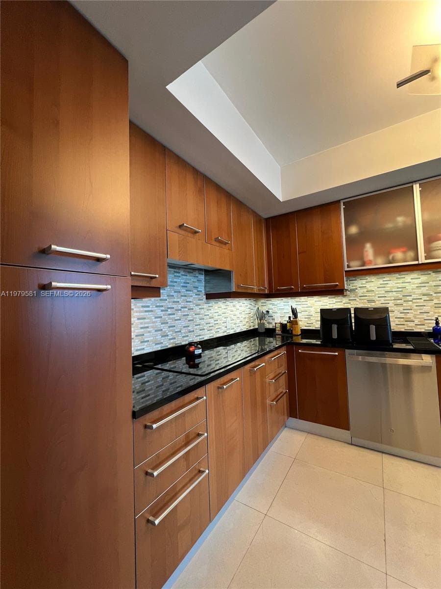 3101 Ocean Dr 3102 photo 13