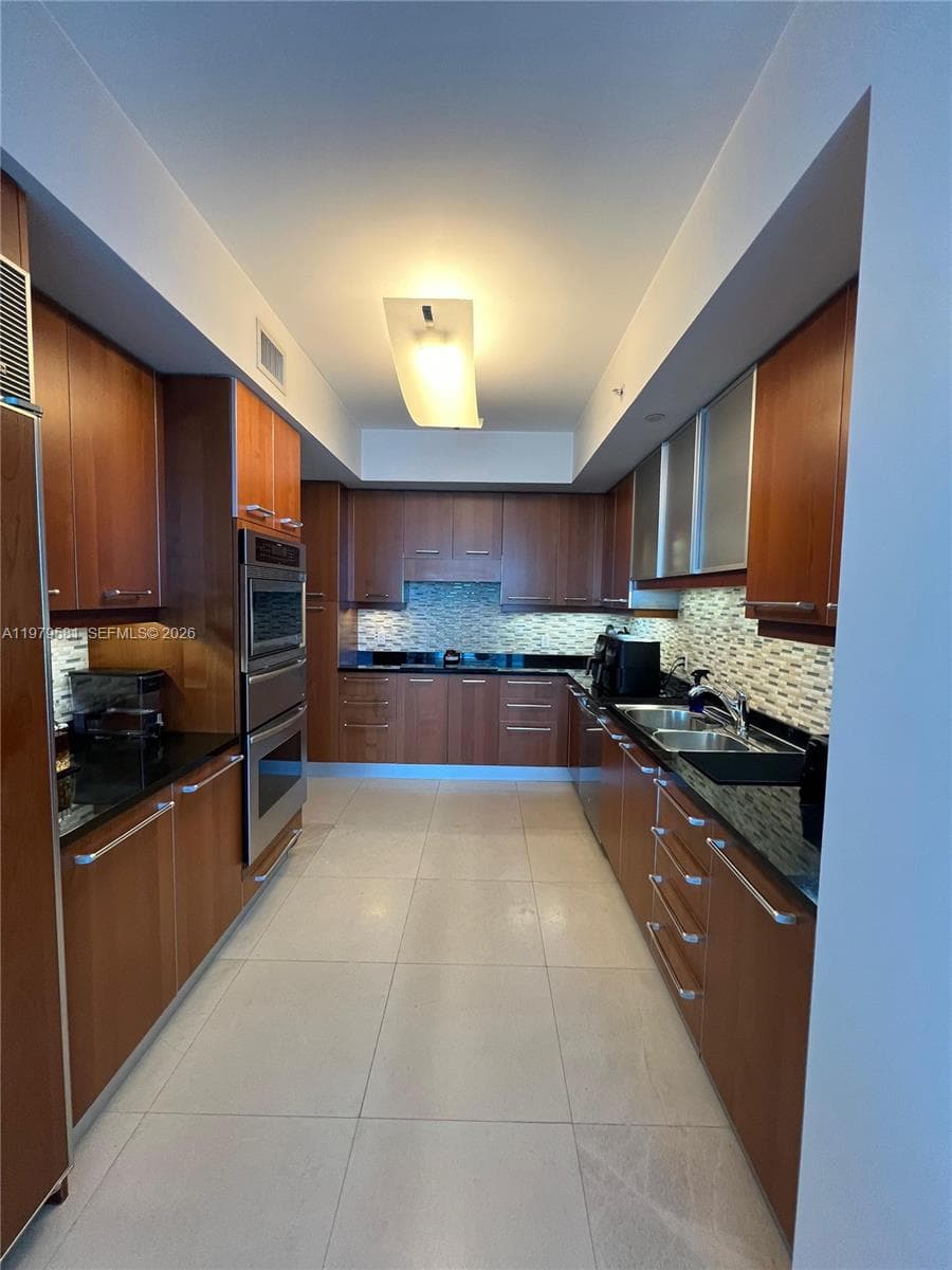 3101 Ocean Dr 3102 photo 9