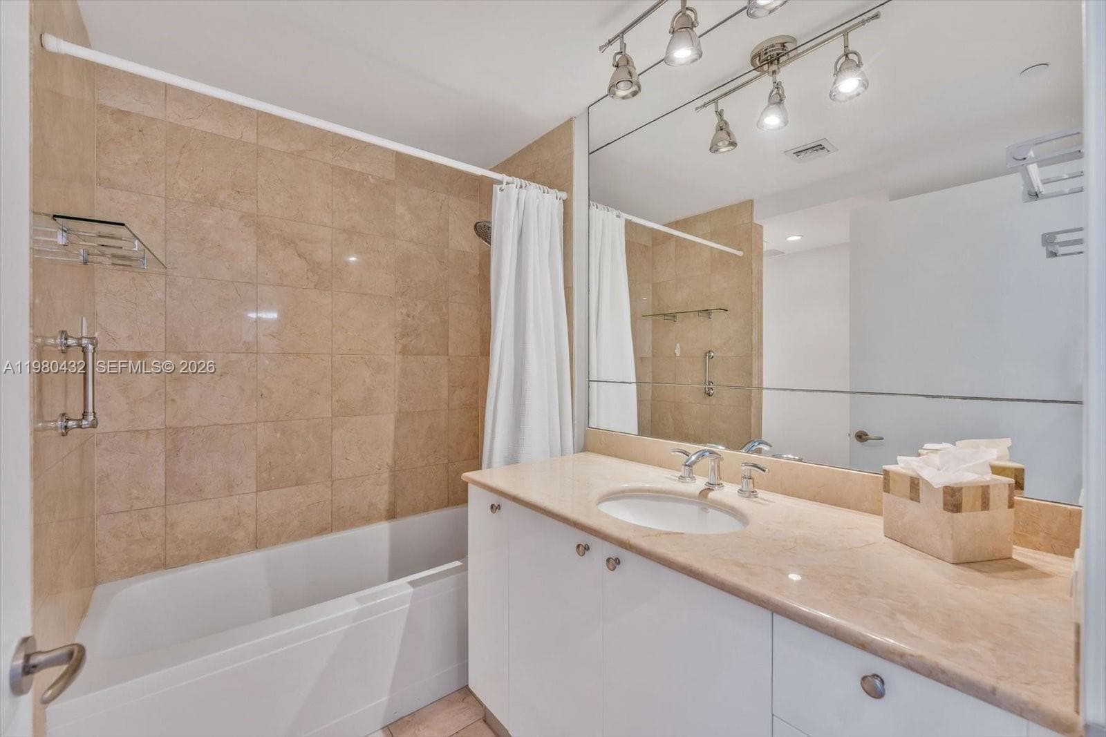 901 Brickell Key Blvd 1409 photo 22