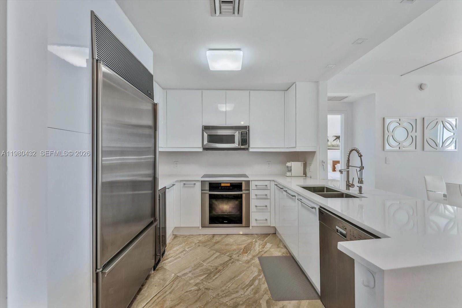 901 Brickell Key Blvd 1409 photo 9