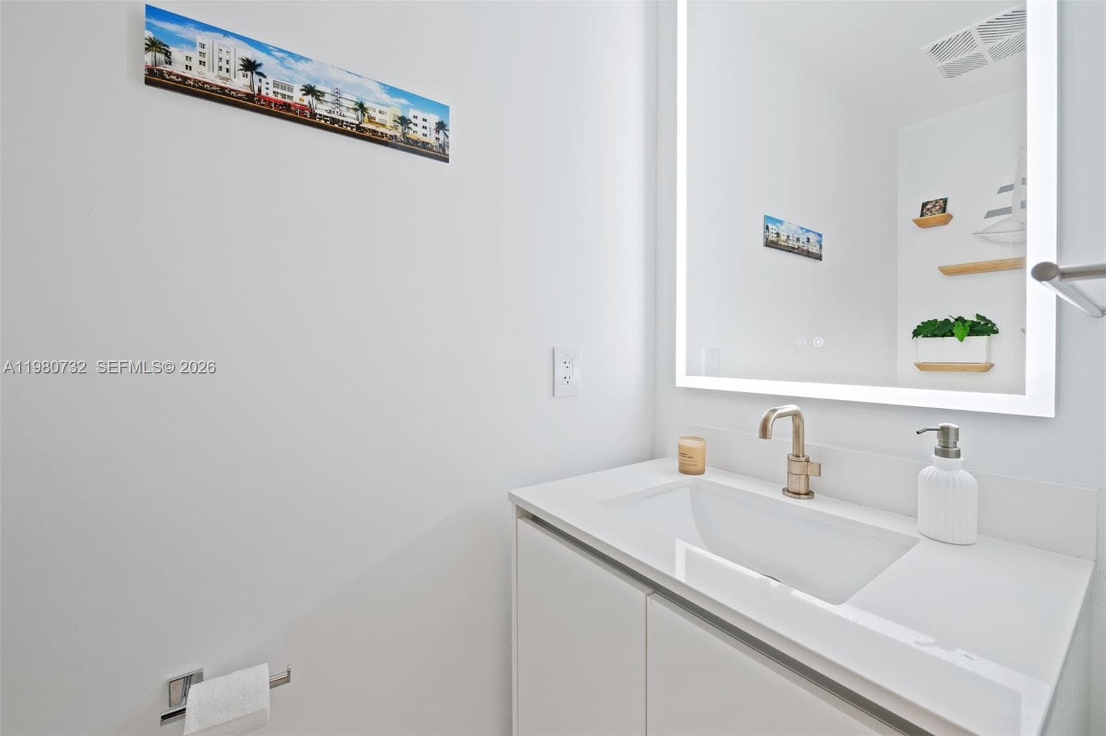 700 NE 24th 505 photo 22