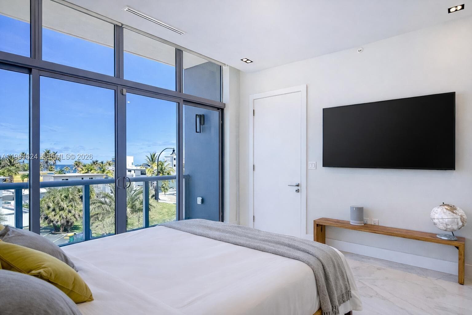 2890 Ocean Dr photo 12