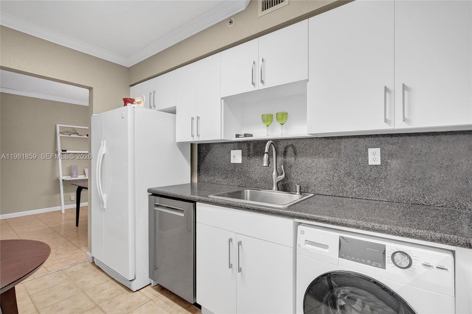 2501 S Ocean Dr 618 (Available Sep 16) photo 16