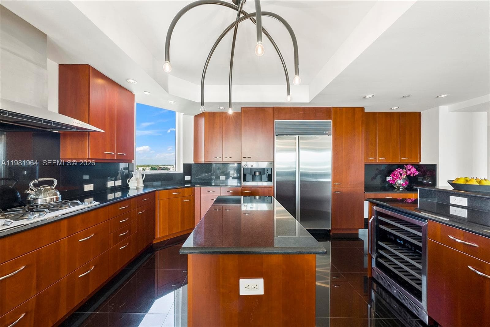 6000 Island Blvd 1208 photo 16
