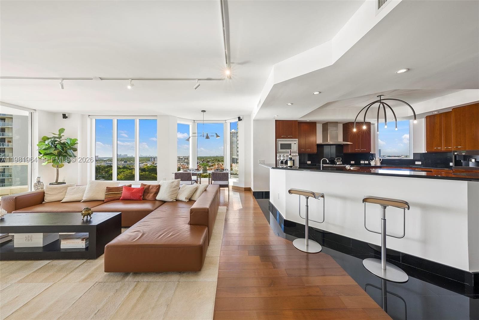 6000 Island Blvd 1208 photo 19