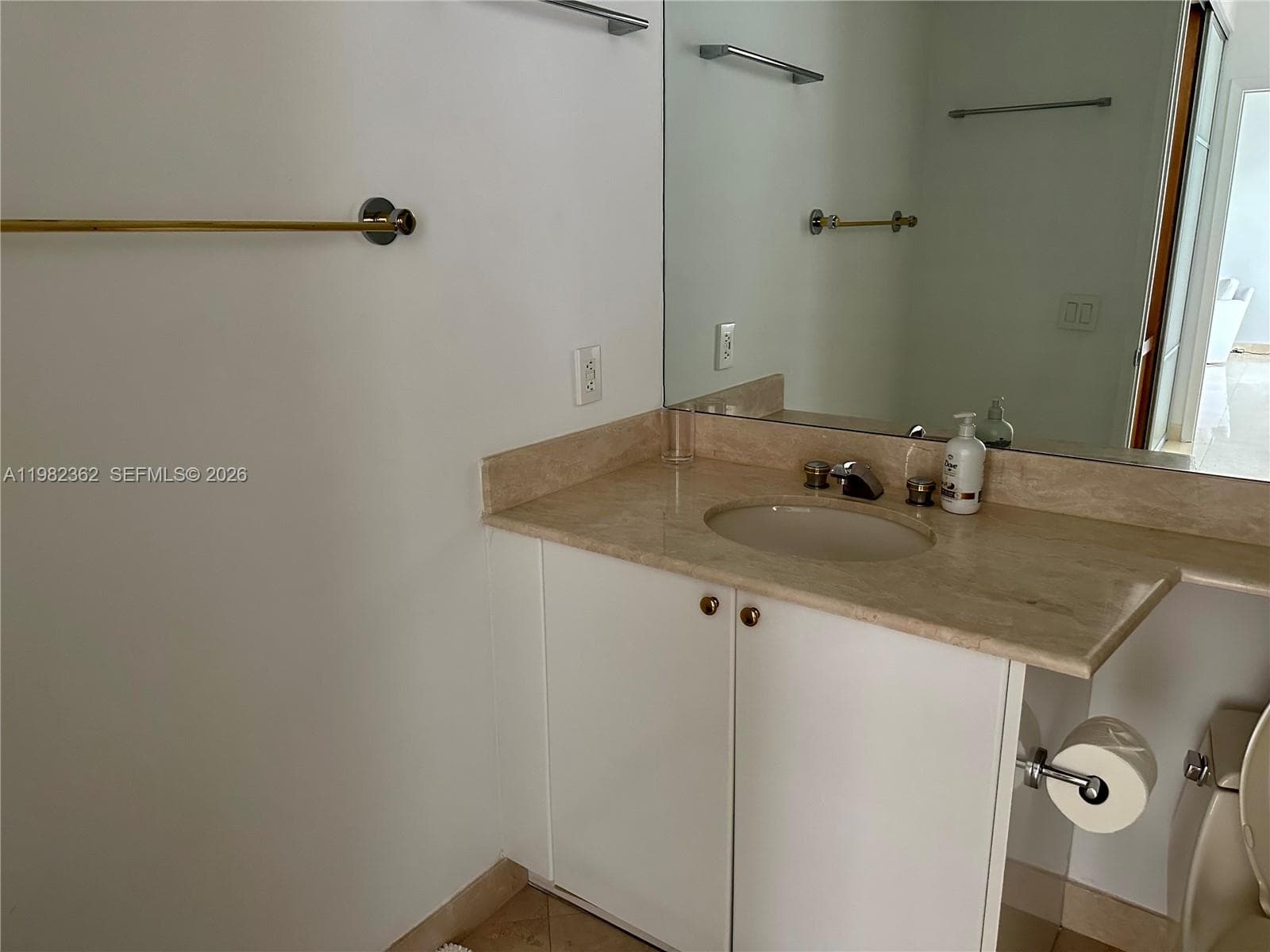 785 Crandon Blvd 803 photo 24