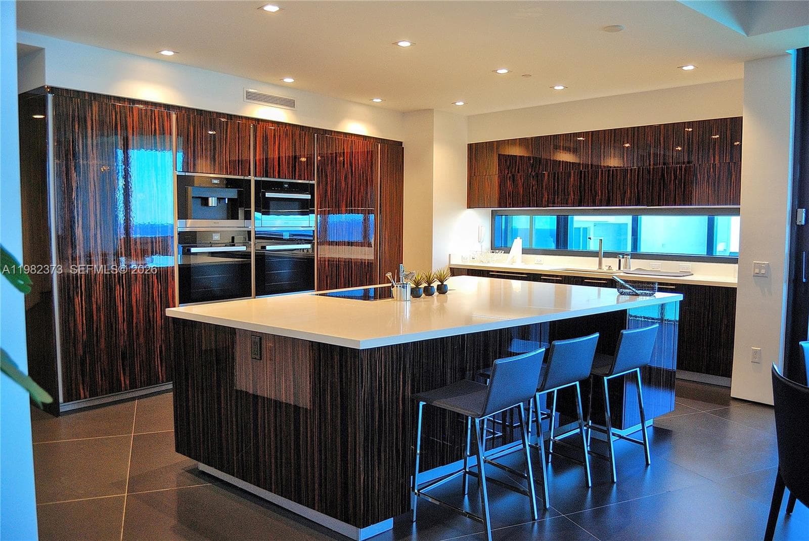 18555 Collins Ave. 3005 photo 14