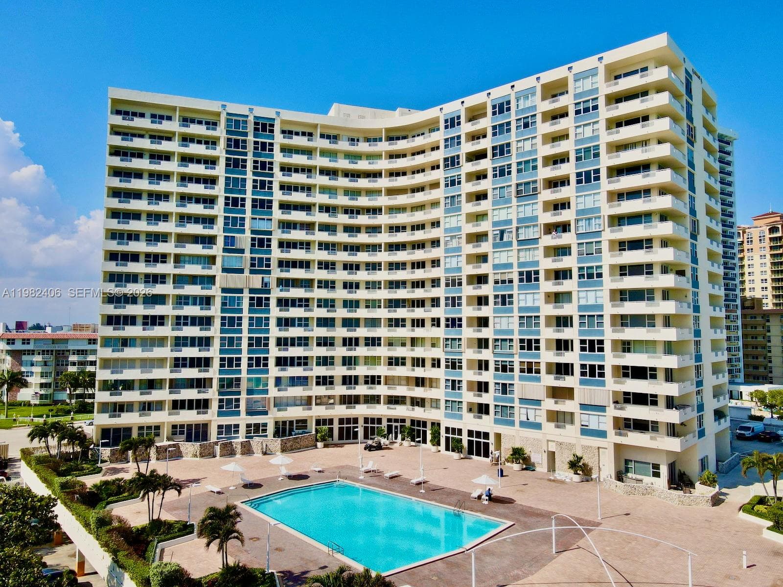 3180 S Ocean Dr 401 photo 1