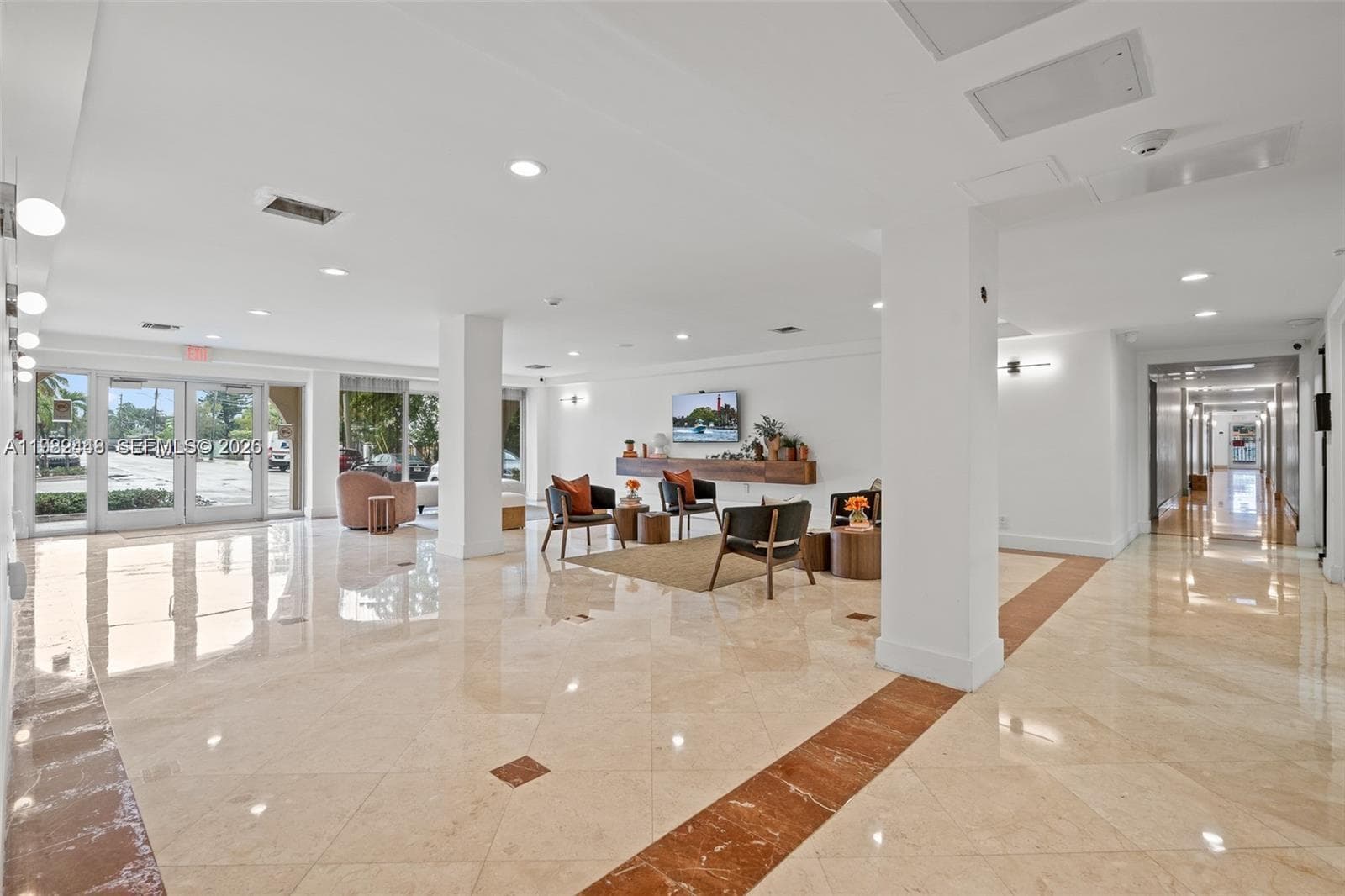 1455 N Treasure Dr 5E photo 7