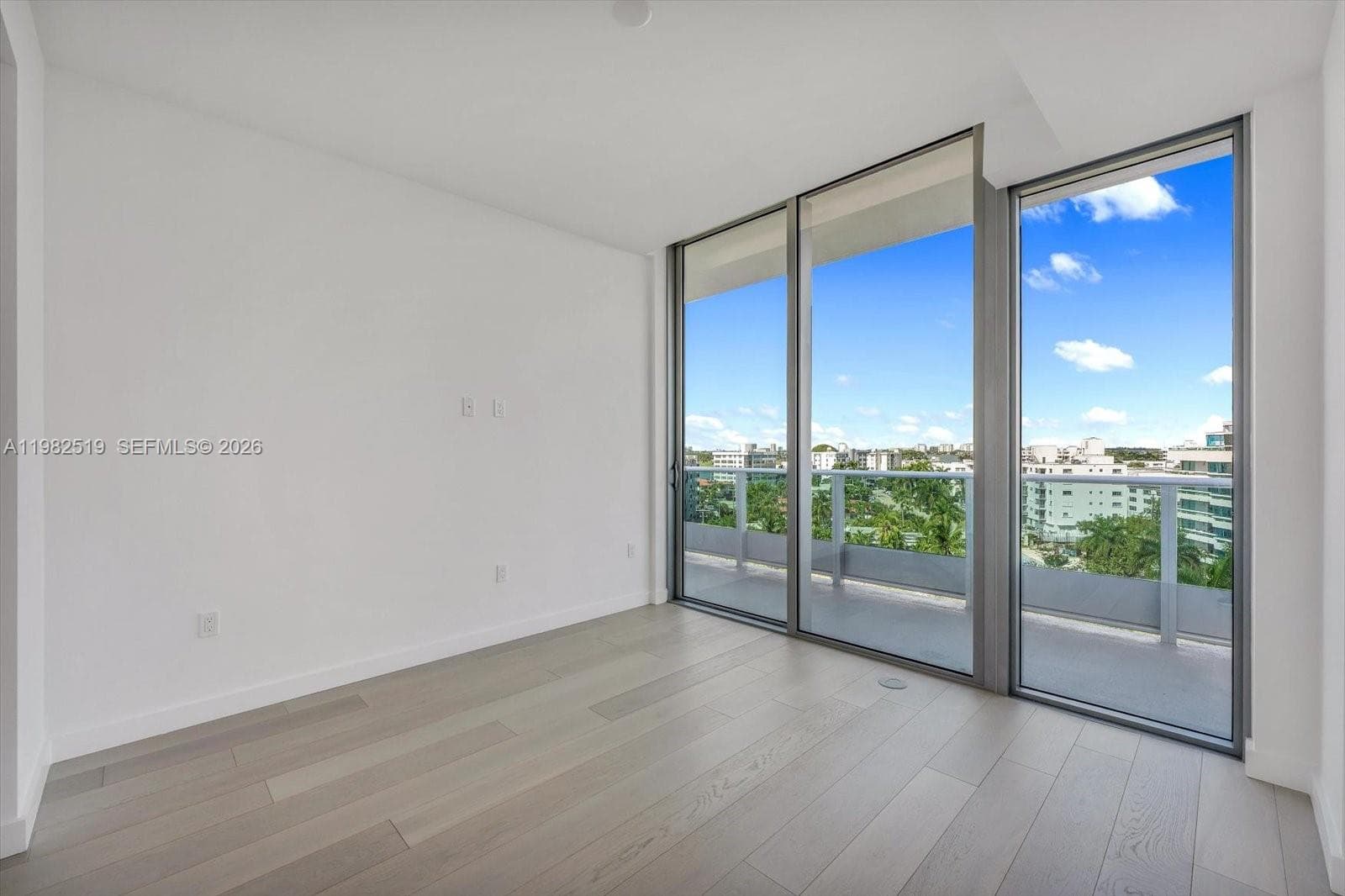 9201 E Bay Harbor Dr 804 photo 7