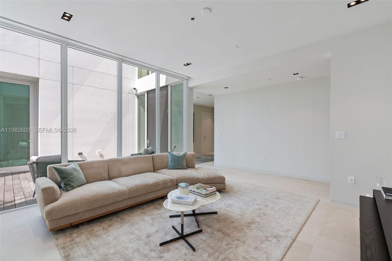 1011 48th St 8 photo 12