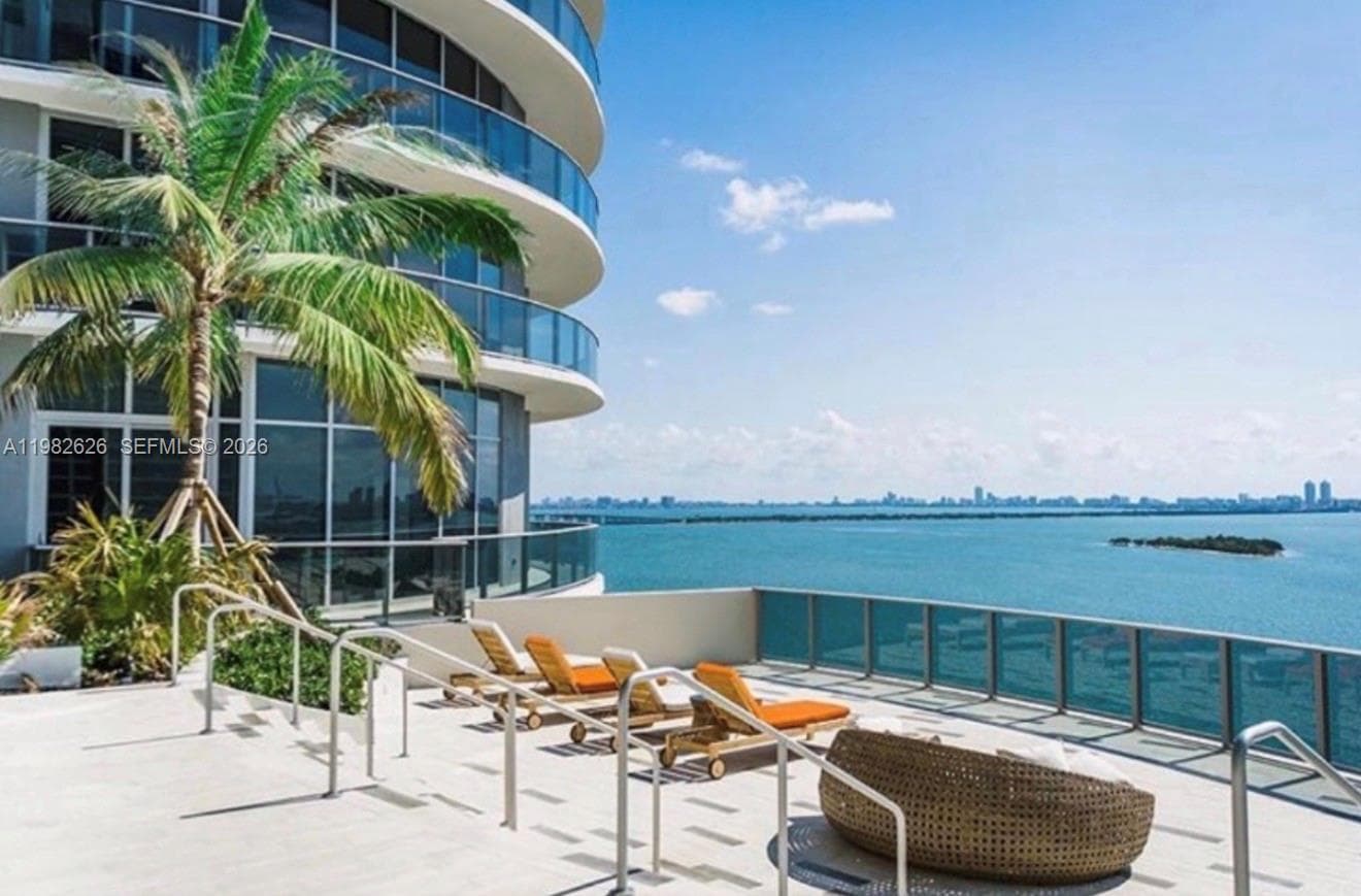 488 NE 18TH 2703 photo 16