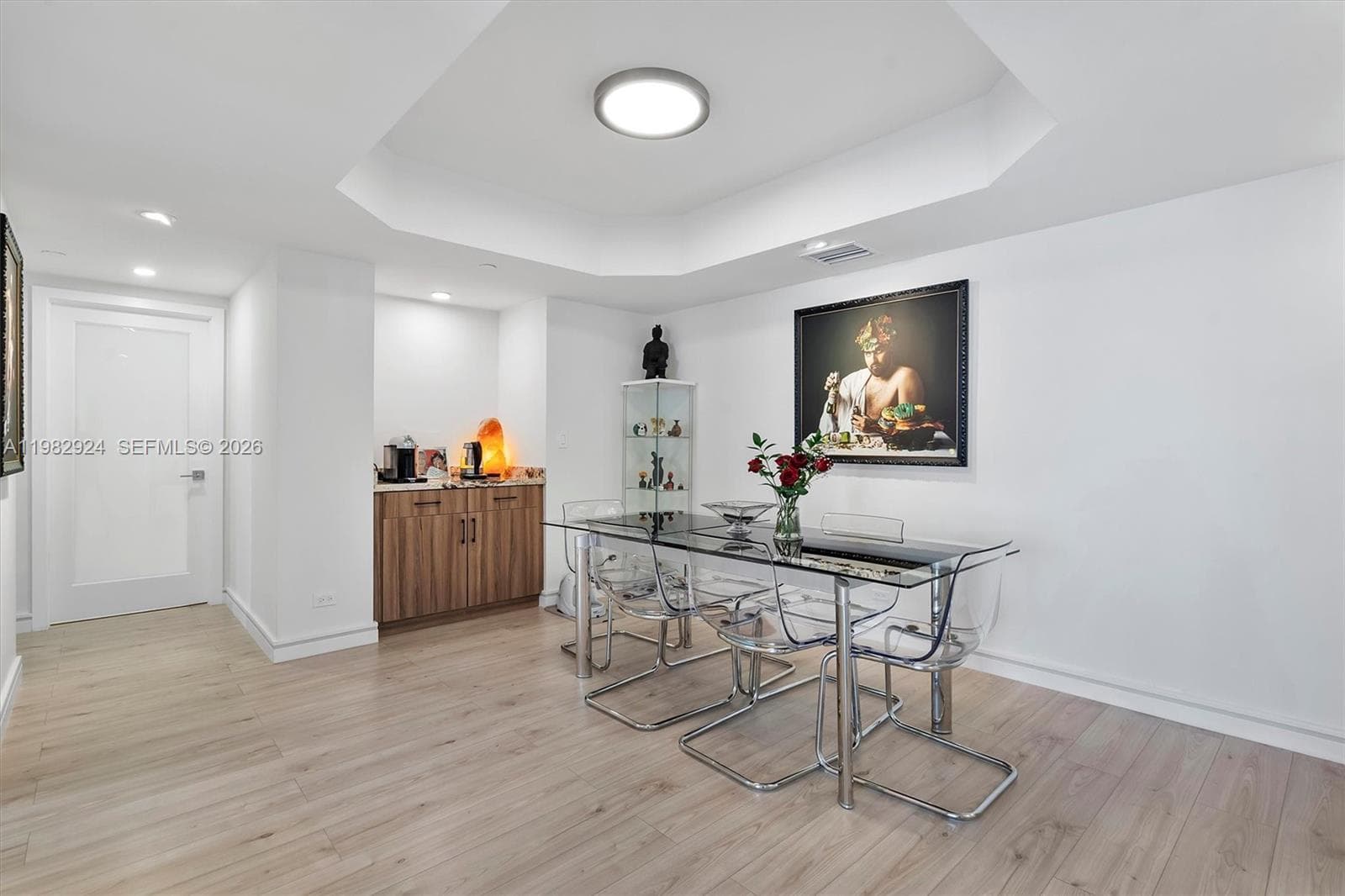 20191 E Country Club Dr 1903 photo 6