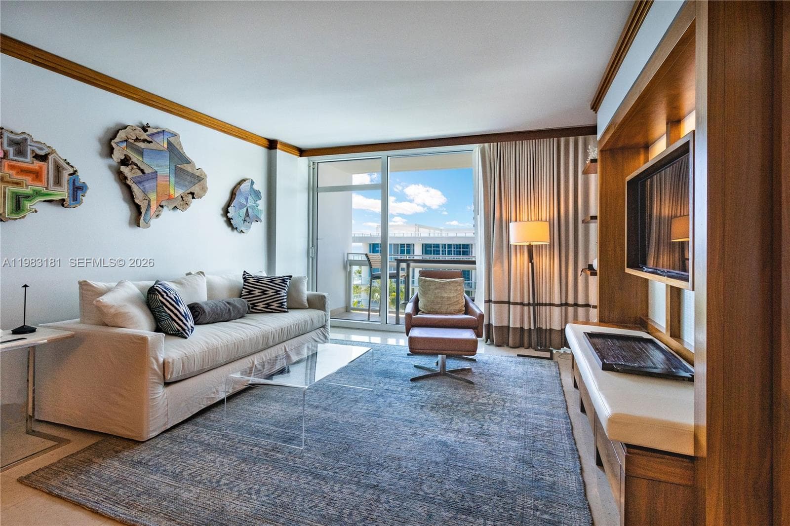 6801 Collins Ave #610 Door 612 photo 3