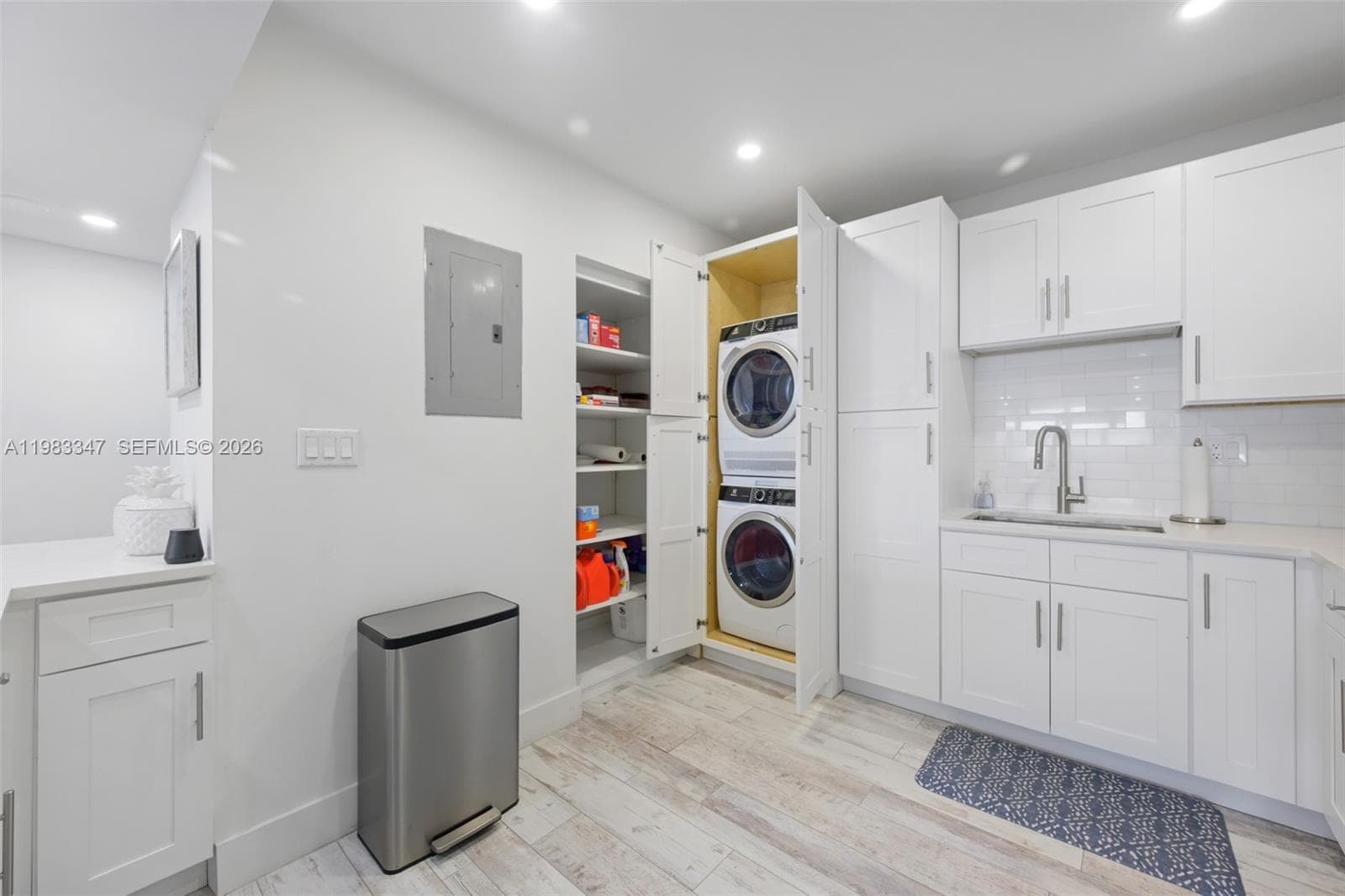 3725 S Ocean Dr 924 photo 9