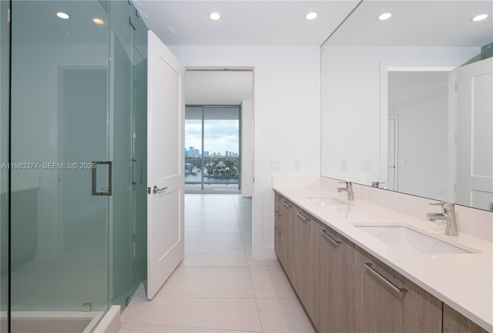 153 Seabreeze Blvd 703 photo 14