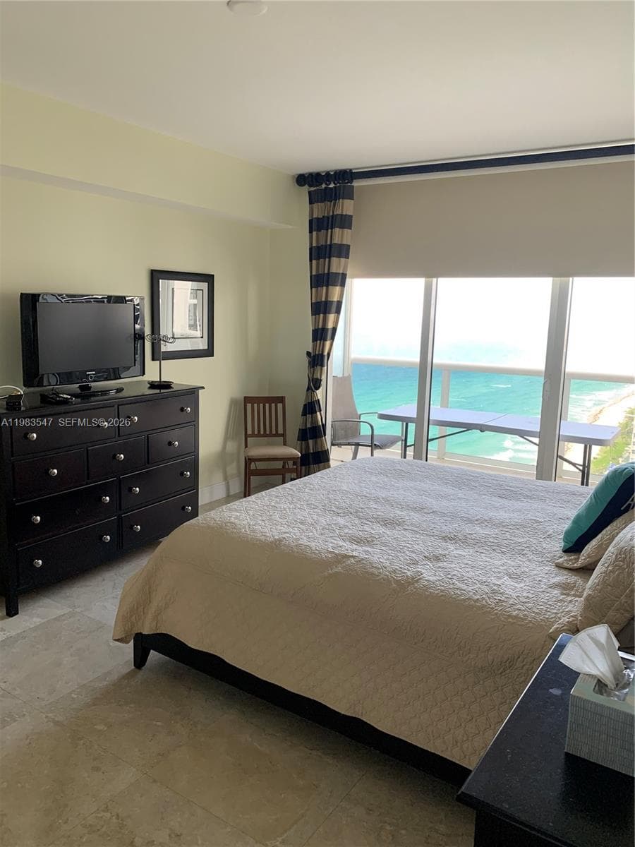 1830 S Ocean Dr 2503 photo 9
