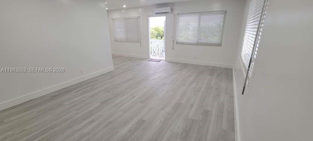 455 Golden Isles Dr 310 photo 2