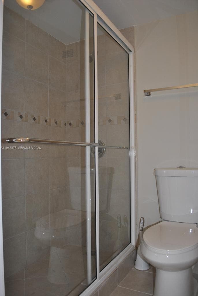 6039 Collins Ave 1006 photo 16