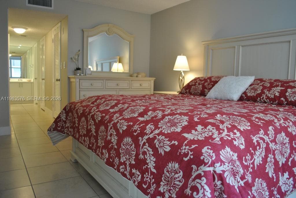 6039 Collins Ave 1006 photo 12