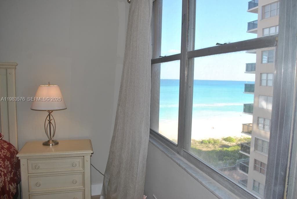 6039 Collins Ave 1006 photo 10