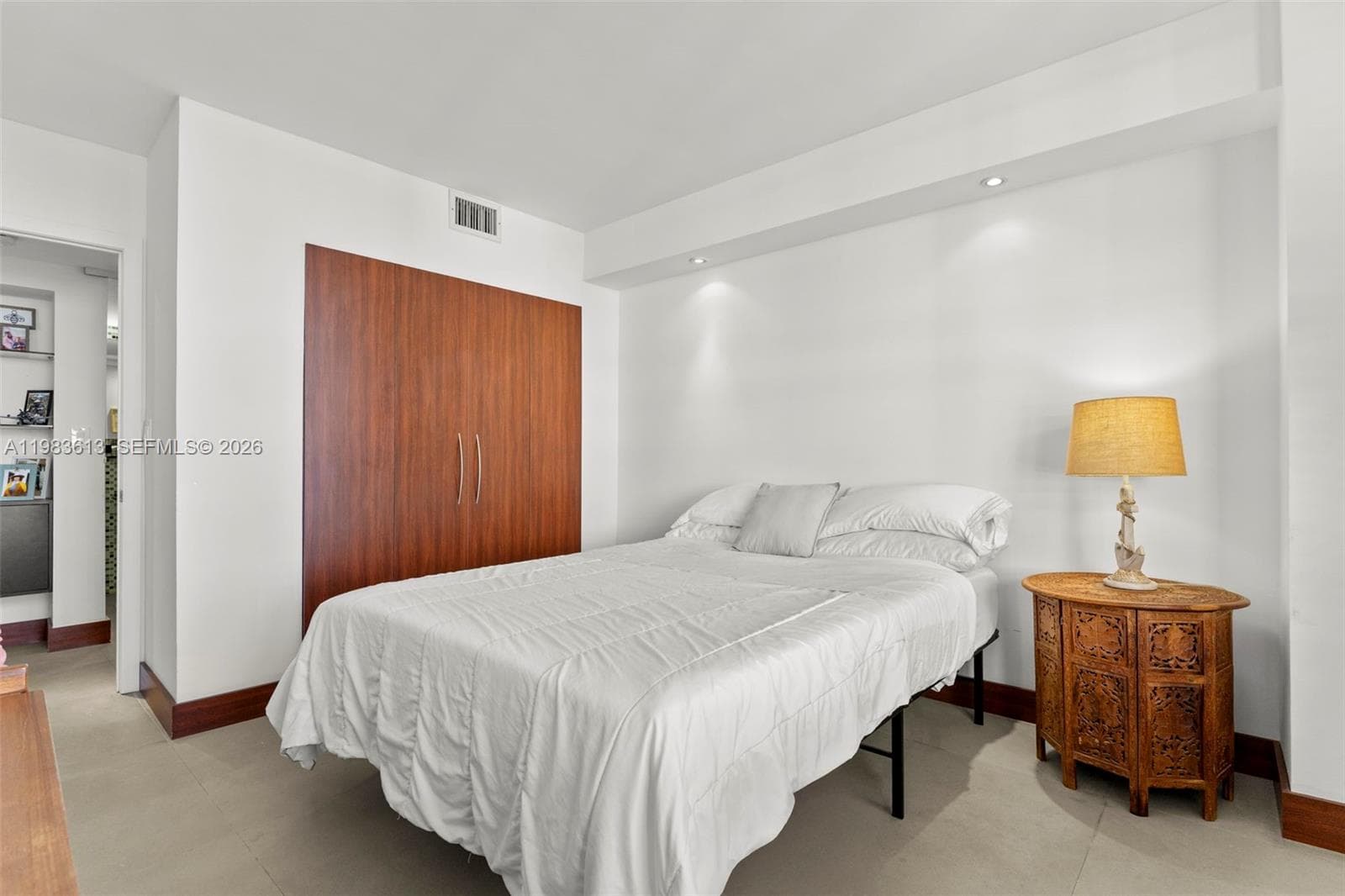 2500 Parkview Dr 2319 photo 23