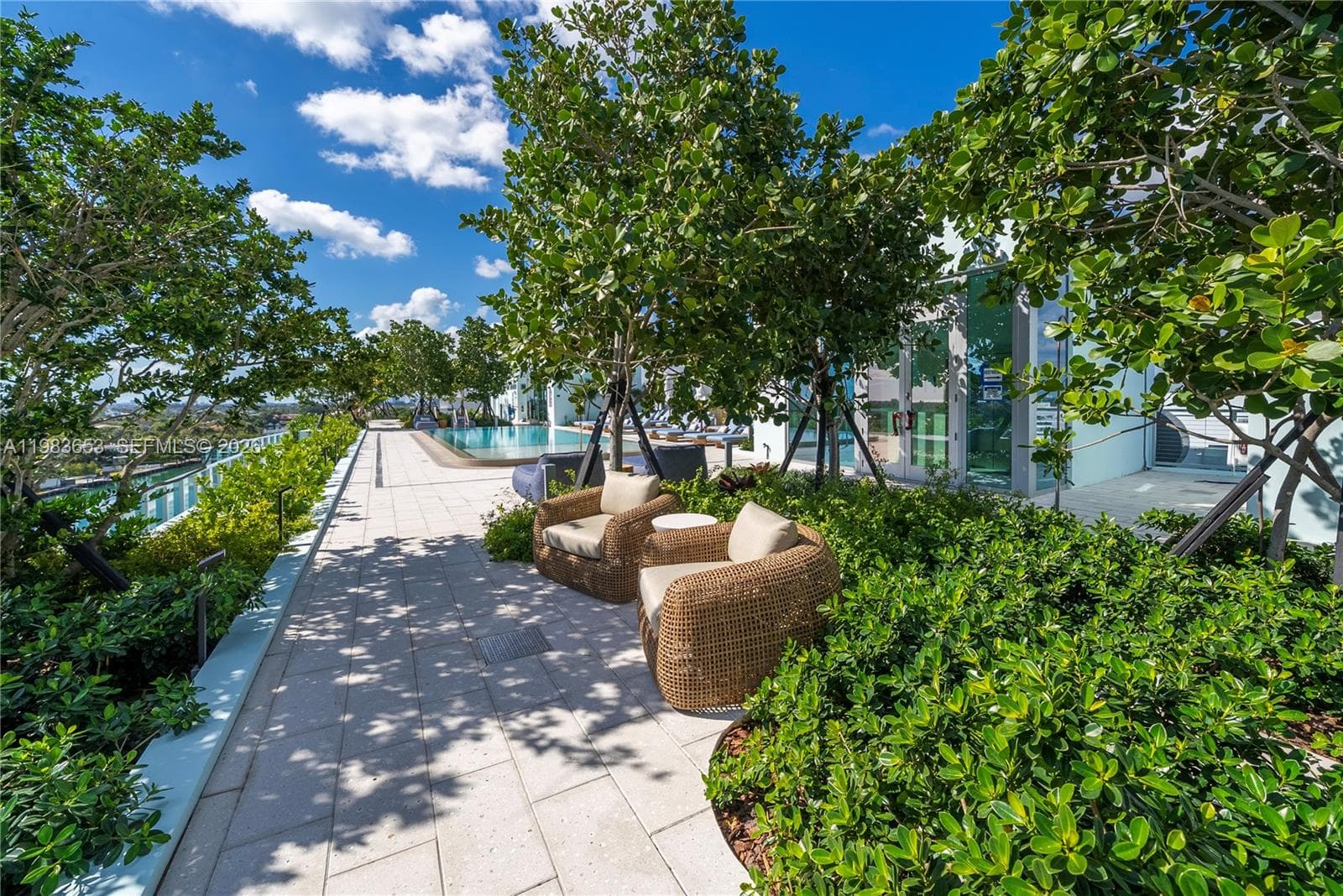 9221 E BAY HARBOR DRIVE 409 photo 17