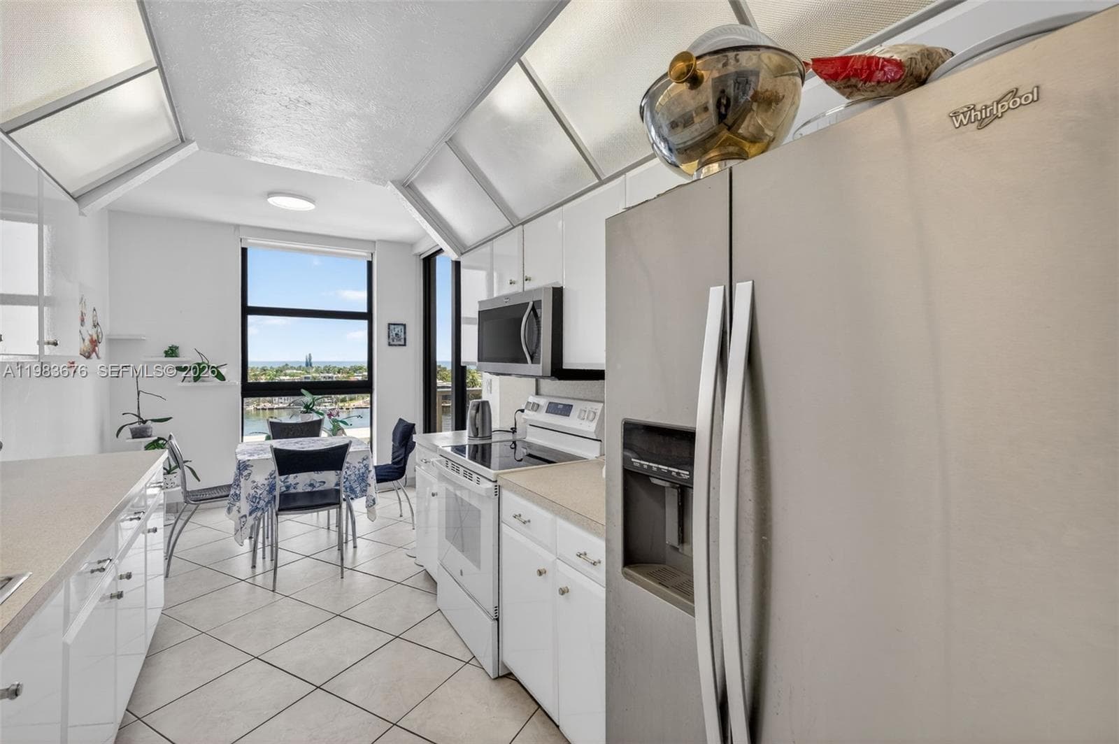 20281 E Country Club Dr 608 photo 18