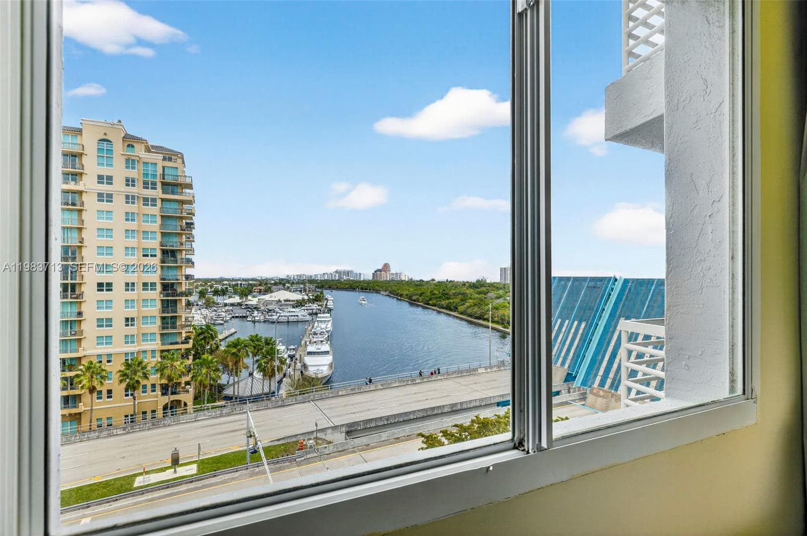 2670 Sunrise Blvd 830 photo 2