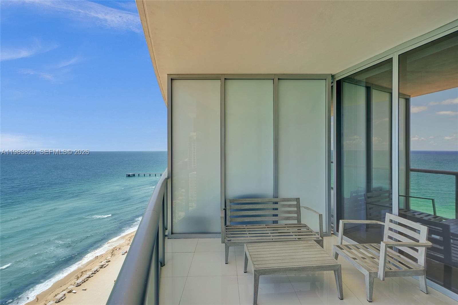 17121 Collins Ave 2003 photo 10