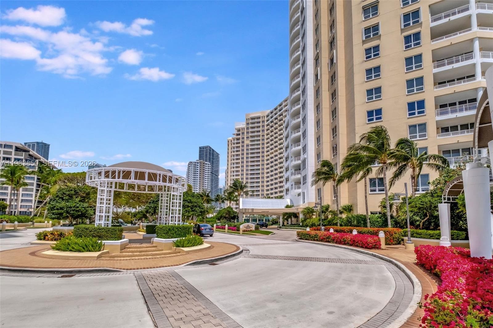 848 Brickell Key Dr 2602 photo 3