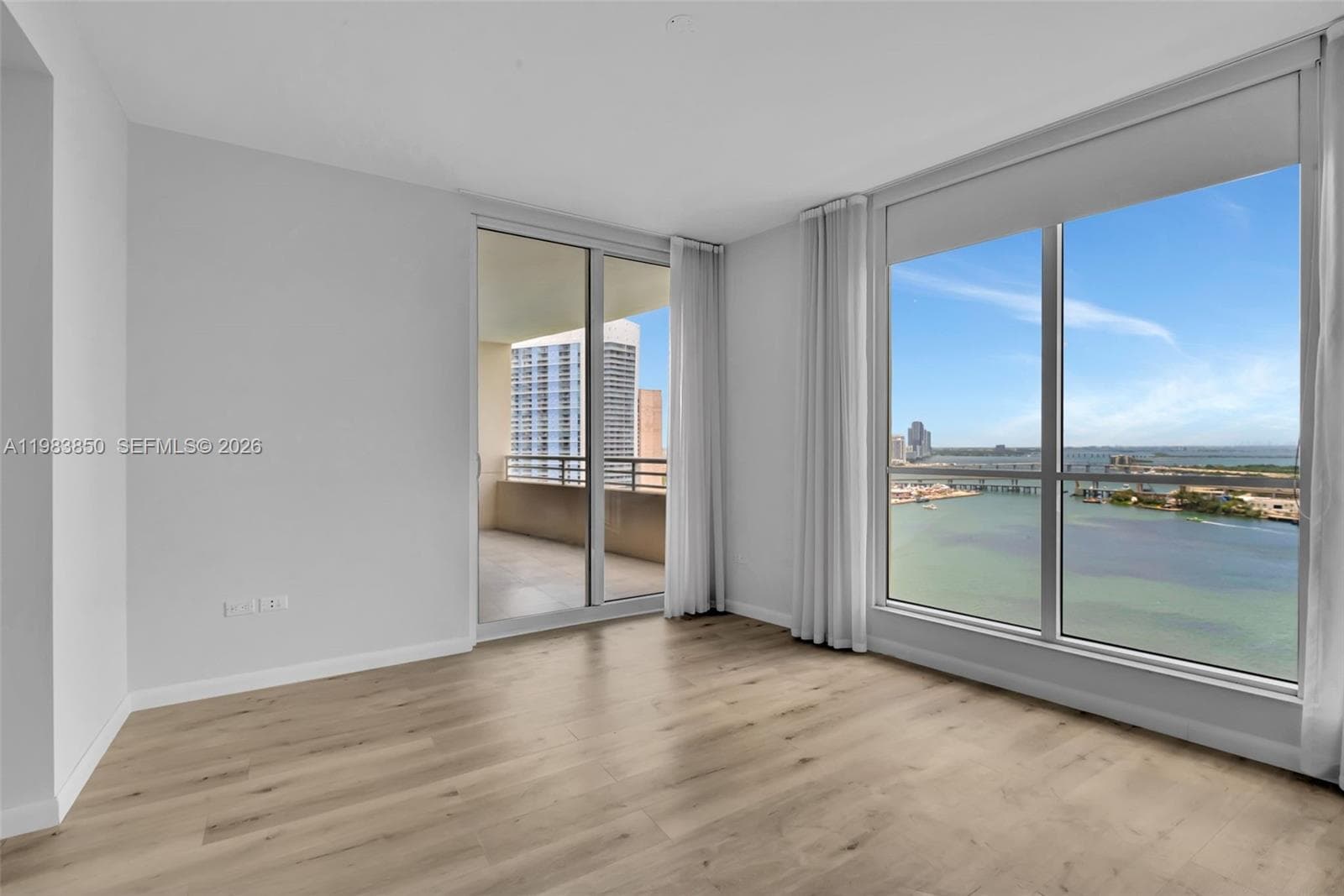 848 Brickell Key Dr 2602 photo 19