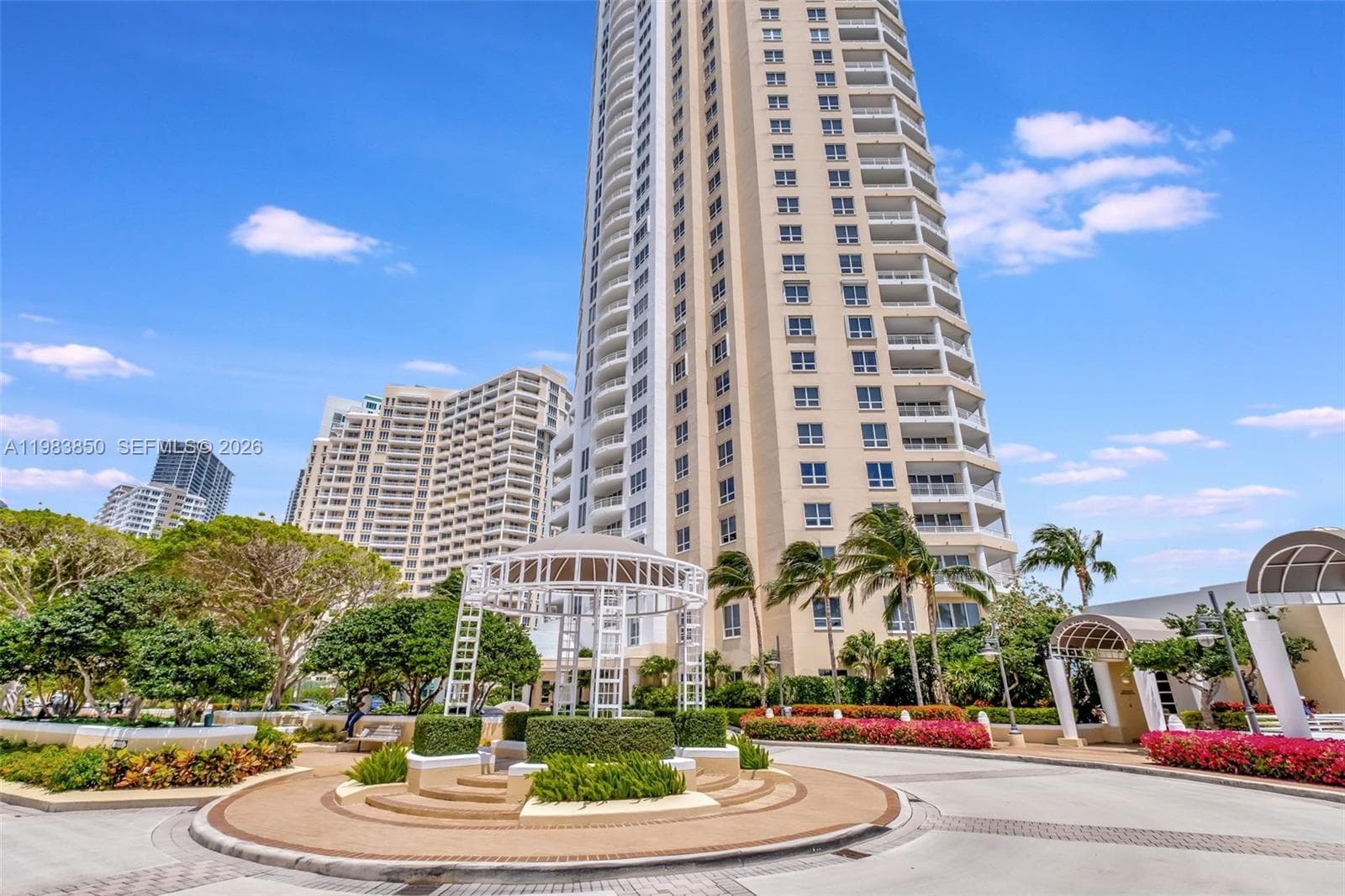 848 Brickell Key Dr 2602 photo 4
