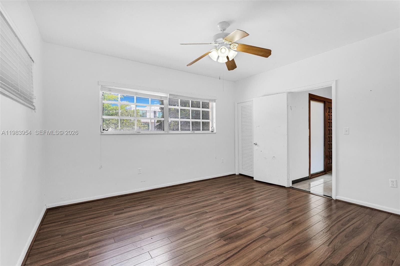 4560 Prairie Ave photo 12