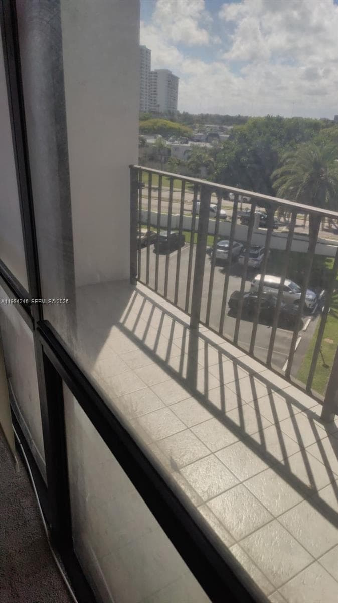800 Parkview Dr 527 photo 13