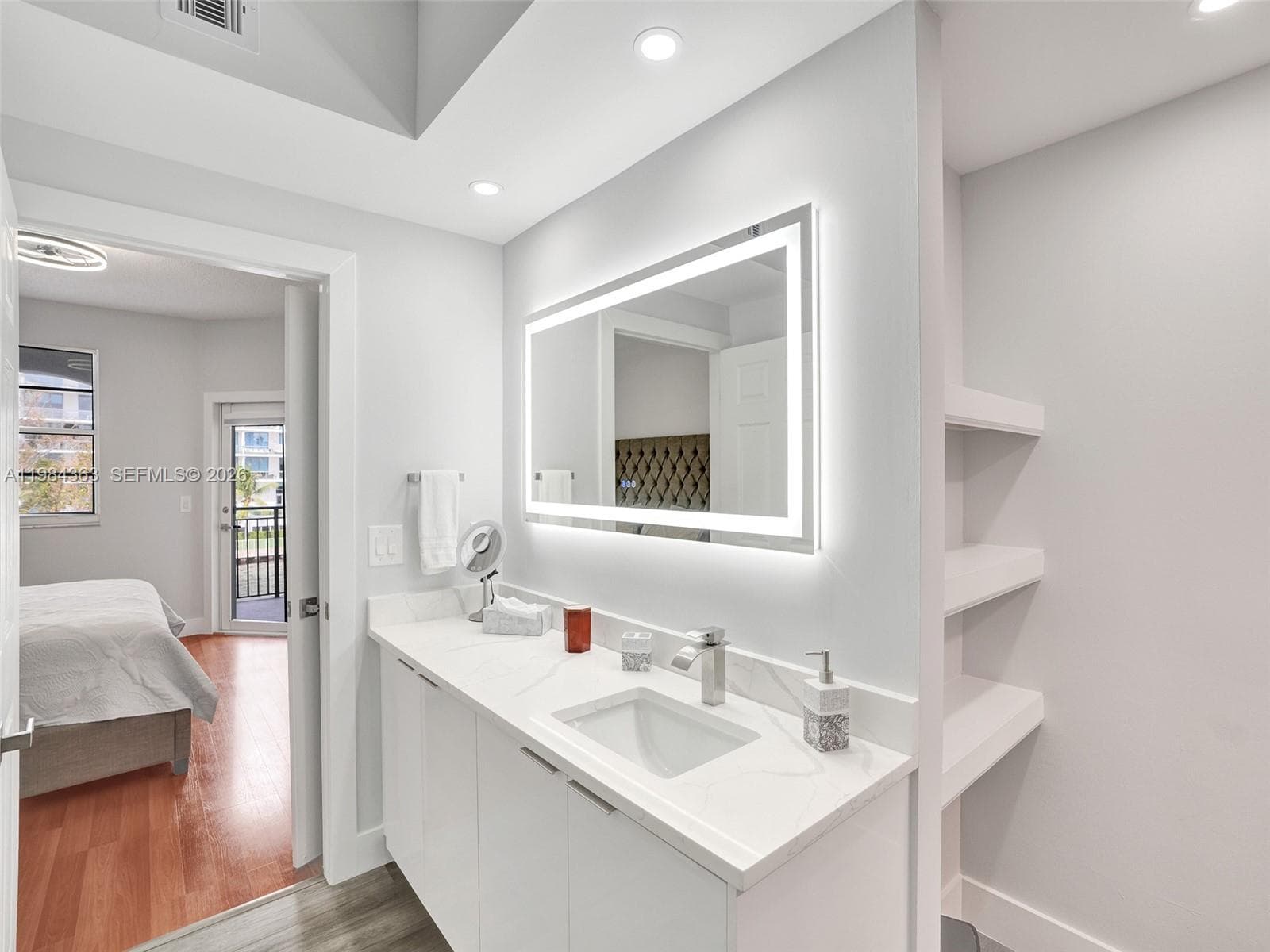 3245 NE 184th St 13305 photo 16
