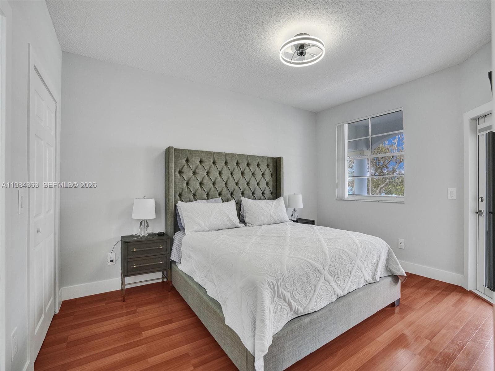 3245 NE 184th St 13305 photo 22