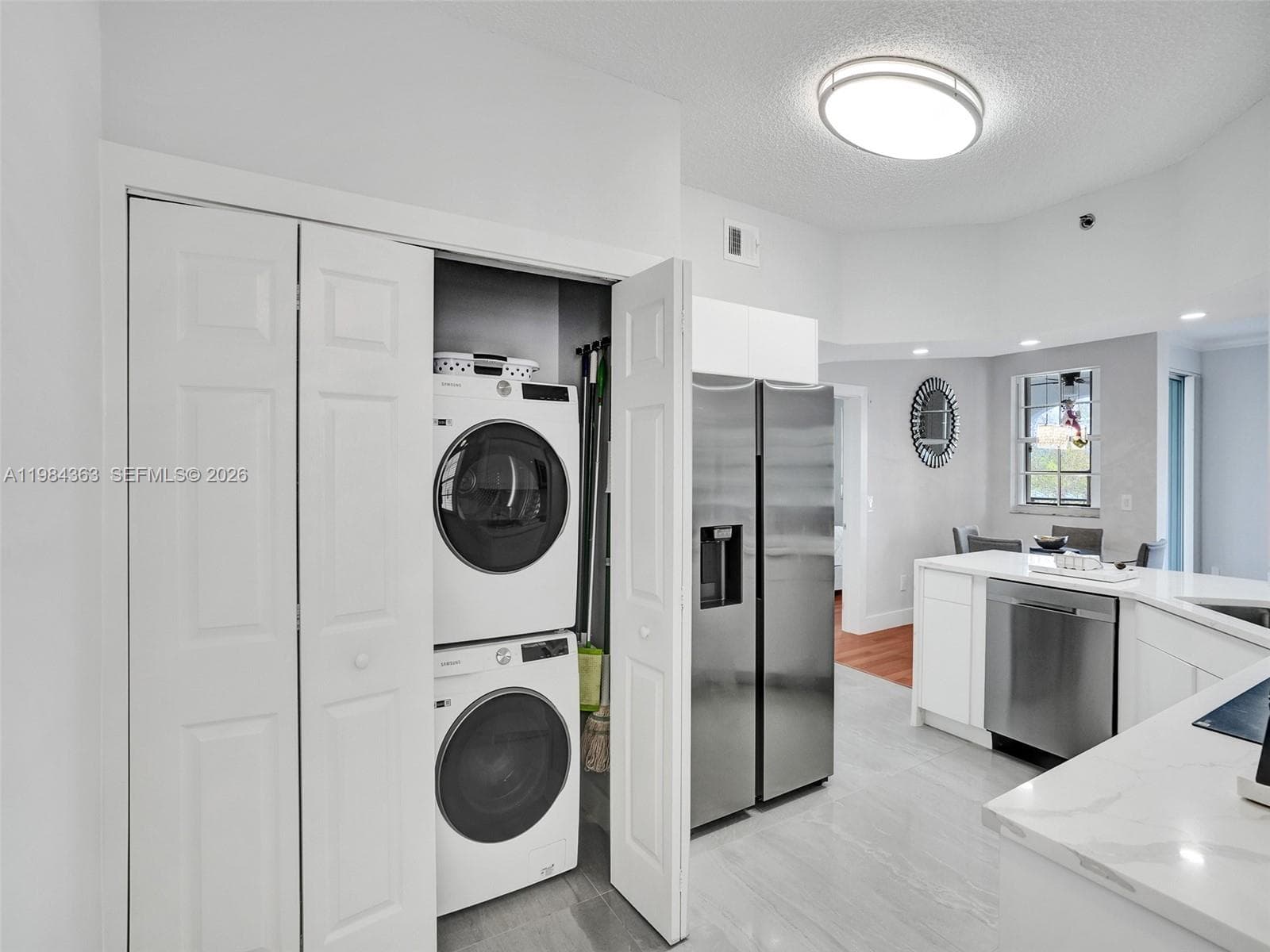 3245 NE 184th St 13305 photo 8