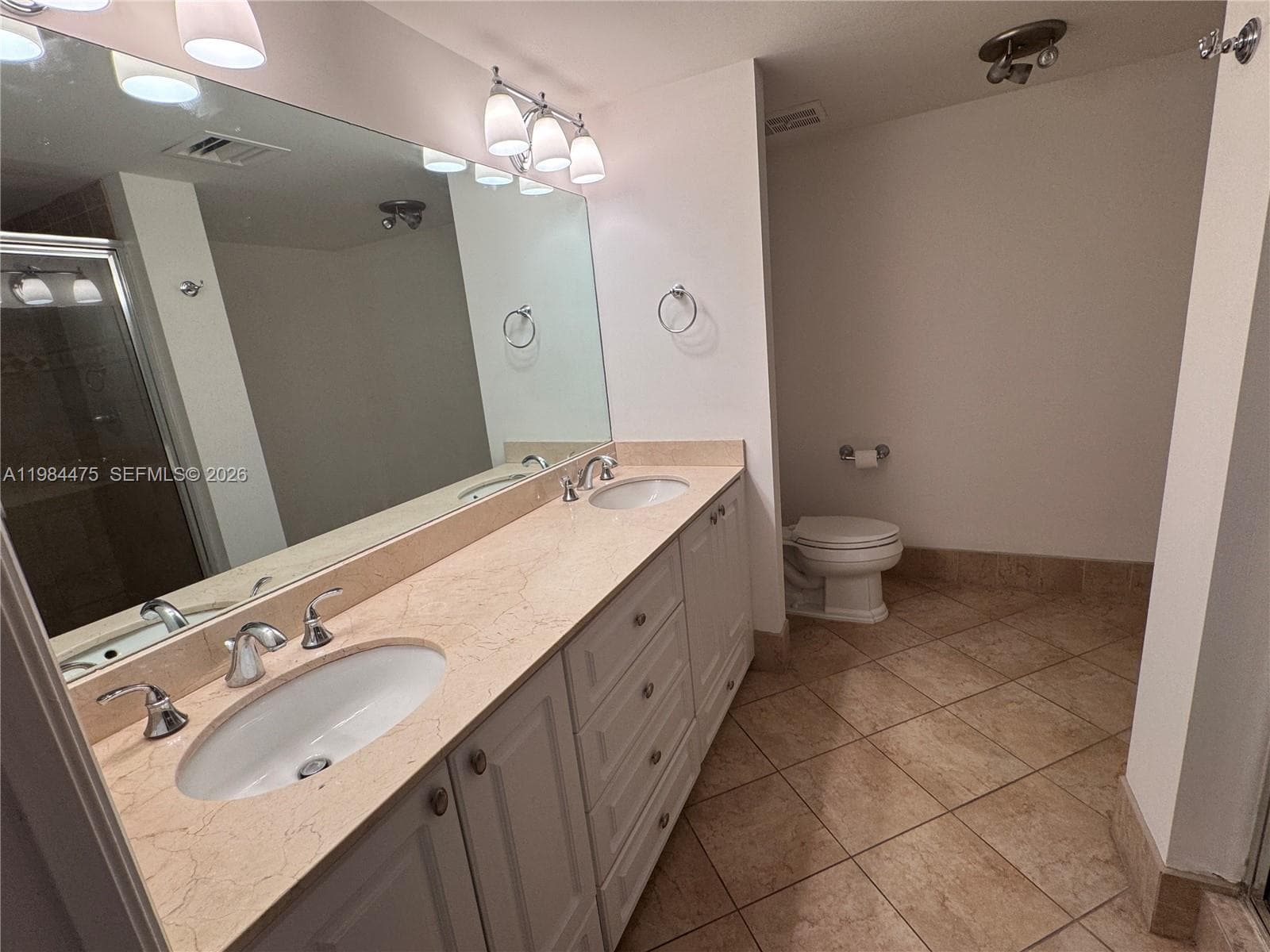 3610 Yacht Club Dr 1002 photo 18